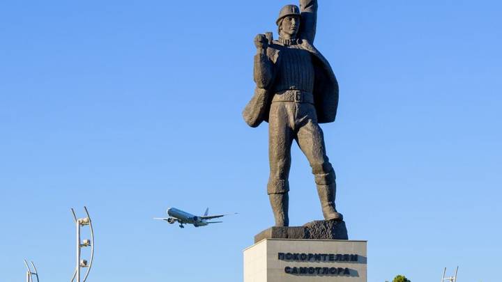 Самолет, летевший из Лондона в Пекин, экстренно сел в Нижневартовске: что произошло, где пассажиры, главное