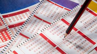 Три жителя Свердловской области не забрали выигранные в лотерею полмиллиарда