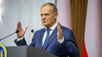 Туск: Железную дорогу в Польше подорвали двое граждан Украины