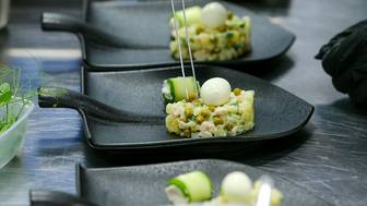 Диетолог Литвинова-Гразион: В салатах с майонезом быстро размножаются патогены