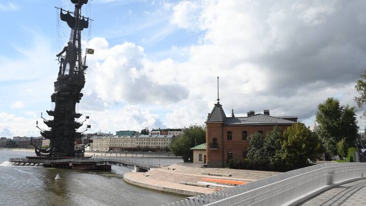 Мост, соединяющий сердца: Москва развивает пешеходную инфраструктуру