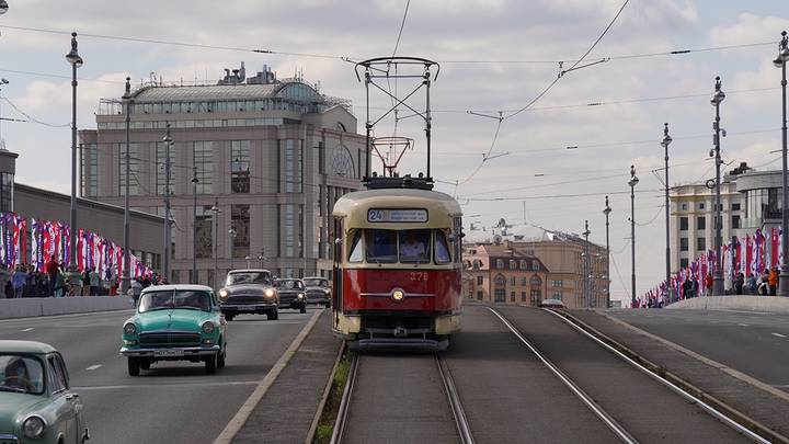 Парад ретротранспорта в Москве / Фото: Анатолий Цымбалюк / Вечерняя Москва