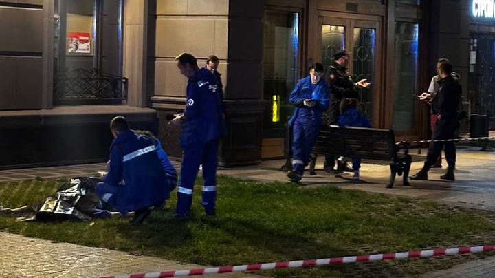 Педиатр выпал из окна московского ЖК: личность, версии о причинах гибели и показания очевидцев