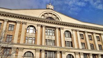 Финансовый университет отреагировал на жалобы студентов о тараканах в аудиториях