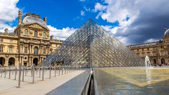 Le Parisien: Лувр возобновил работу после забастовки сотрудников