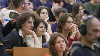 Минтруд опубликовал новые рейтинги вузов по зарплате выпускников