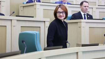 Путин пожелал Набиуллиной чаще бывать на заседаниях правительства