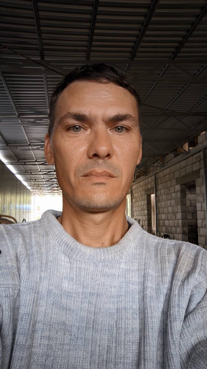 Взрослый Дмитрий Медков