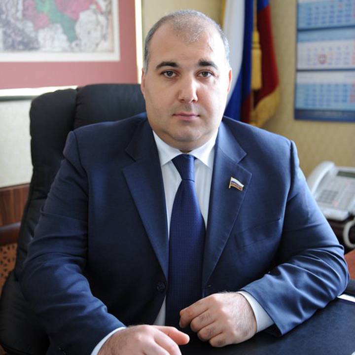 Дело экс-депутата Юрия Напсо: увольнение за прогулы, обвинения в изнасиловании и конфискация имущества
