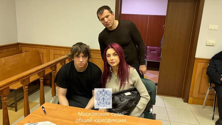 Рэпер Vacio упал с третьего этажа: слухи о госпитализации, пиар нового альбома и скандалы