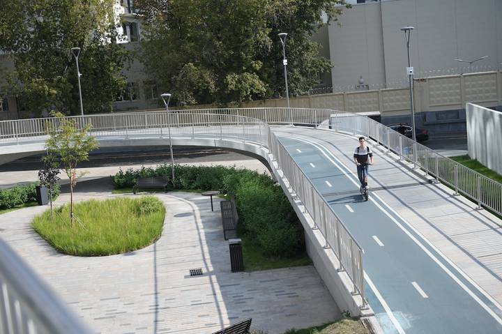 Связь времен над Яузой