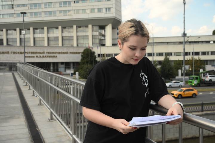 Связь времен над Яузой