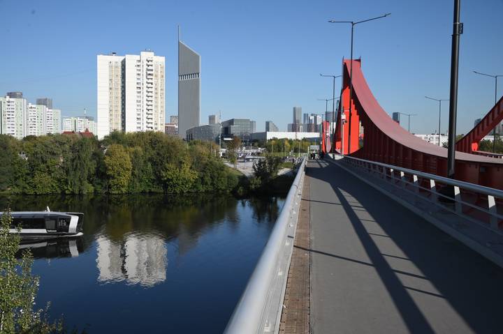 Соединяя берега и эпохи