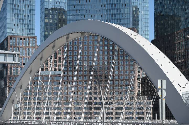 «Космический» прорыв или мост, который ждали жители столицы