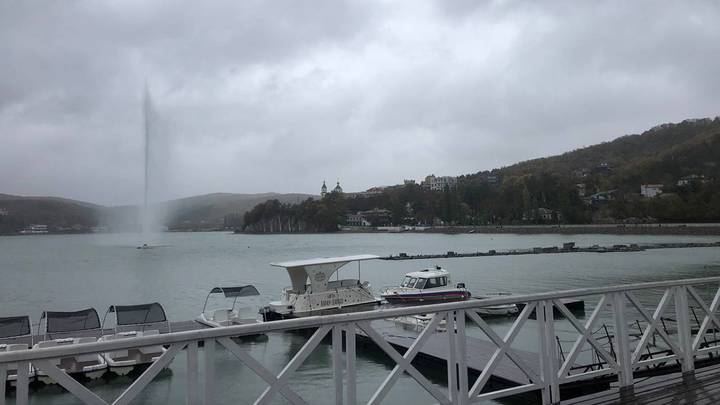 Что посетить в Абрау-Дюрсо: виноградники, завод игристых вин, экскурсии, дегустации