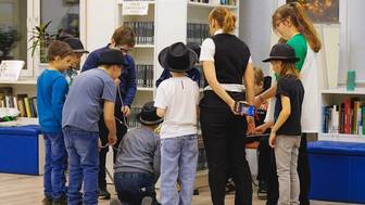 В ЗАО для детей бойцов СВО организовали квест ко Дню народного единства 