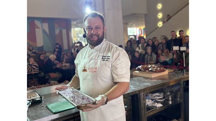Национальные блюда в Доме русской кухни / Фото: Василиса Чернявская / Вечерняя Москва