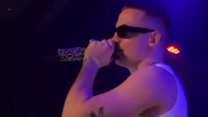 На рэпера Icegergert завели дело об экстремизме: скандал на концерте, извинения, личность и карьера, чем известен