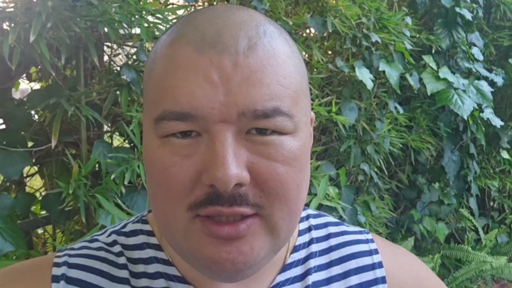 Россиянин третий год живет в консульстве РФ в Австралии: история «австралийского казака» Бойкова