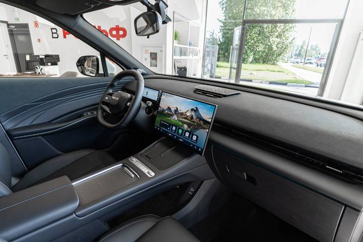 OMODA C7: искусство в движении