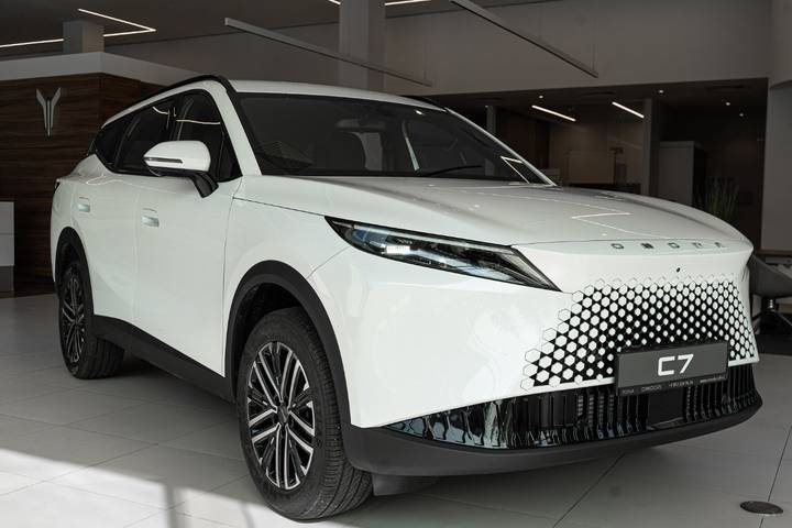 OMODA C7: искусство в движении