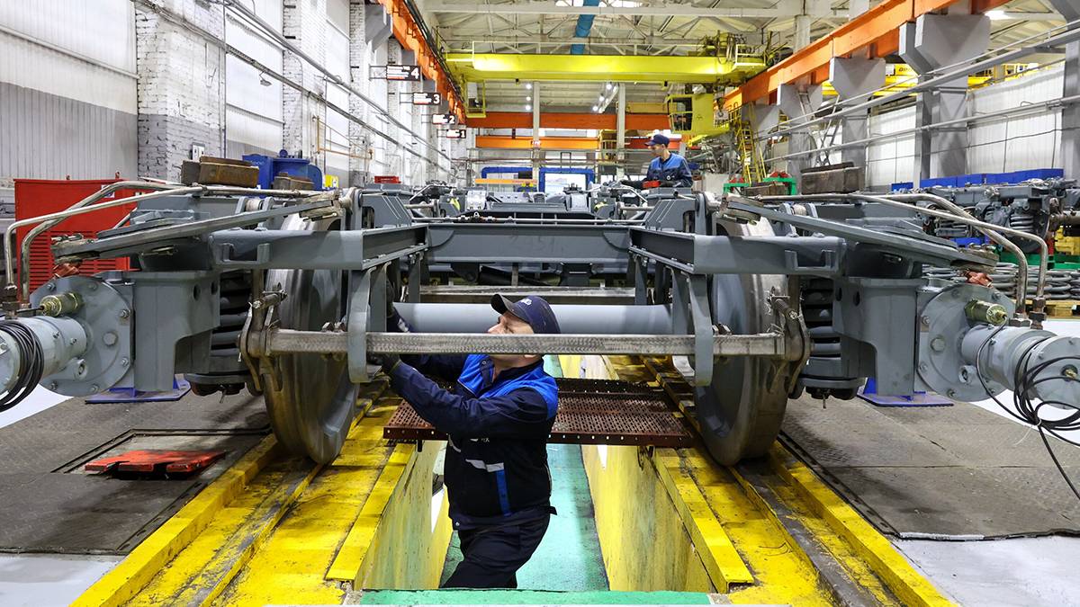 От Москвы до Петербурга за 2 часа 15 минут: как создается поезд «Белый кречет»