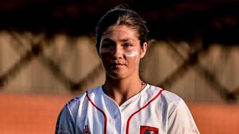 Занятия софтболом требуют стратегического мышления