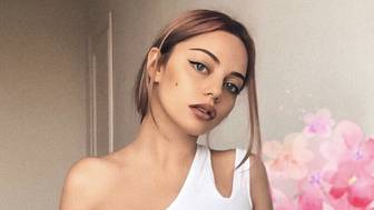 «Выпивала по две бутылки»: Катя Кищук рассказала о своей алкогольной зависимости