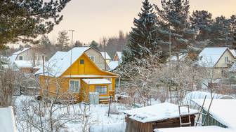 Как убрать и правильно утилизировать снег на дачном участке