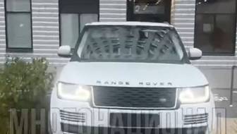 Сотрудники ДПС оштрафовали мужчину за езду по тротуару и велодорожке в Москве