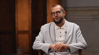 Блогер-предприниматель Кузин сбежал от силовиков из России в Дубай