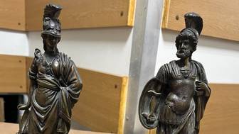 В Москве осудили мужчину за контрабанду фарфоровых статуэток XIX–XX веков