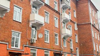 На юго-западе столицы восстановили фасад жилого дома 1957 года постройки