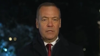 Дмитрий Медведев поздравил россиян с Новым годом