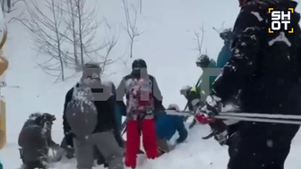 Девочку и ее отца накрыло снежной лавиной в Красной Поляне в Сочи