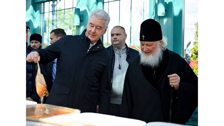 Сергей Собянин и патриарх Московский и всея Руси Кирилл посетили площадку фестиваля «Пасхальный дар» в музее-заповеднике «Коломенское» / Фото: Пресс-служба мэра и правительства Москвы 