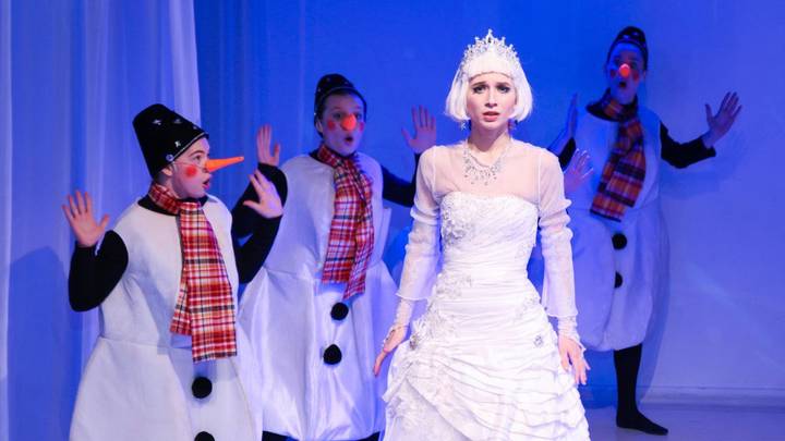 Новогодние елки 2025–2026 для детей в Москве