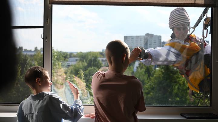 Акция «Верить в чудо» для маленьких пациентов Центра специализированной медицинской помощи / Фото: Пелагия Замятина / Вечерняя Москва