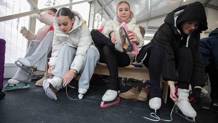 Лучшие катки в Москве: где покататься, адреса, режим работы, стоимость, прокат