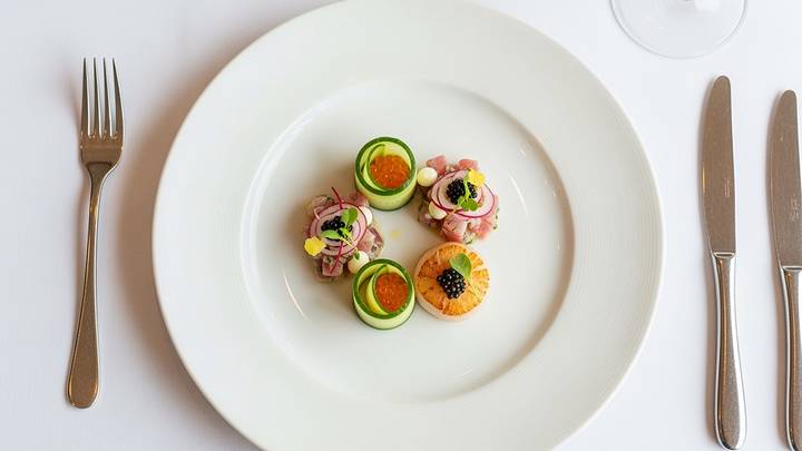 Что приготовить на новогодний стол 2026: пять рецептов блюд от шеф-поваров