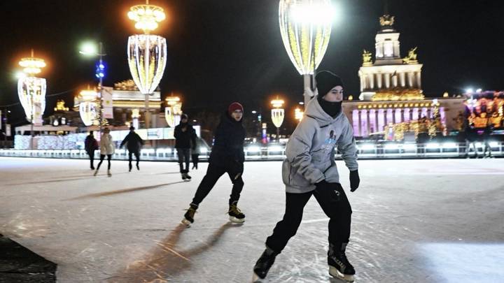 Лучшие катки в Москве: где покататься, адреса, режим работы, стоимость, прокат
