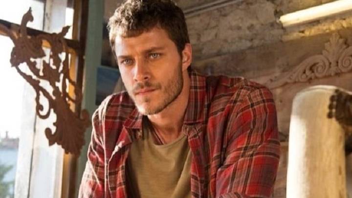 Керем Брюсин, Таро Текин, Бурак Челик, Ибрагим Челиккол, Озан Акбаба: личная жизнь, романы