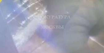 Бывший зэк разбил зеркало в лифте на станции «Петровский парк» в Москве