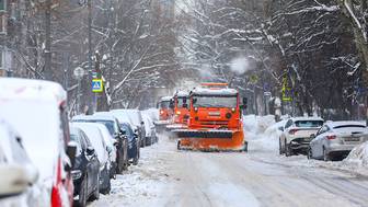 В ОП РФ предложили платить москвичам за помощь коммунальщикам с уборкой снега