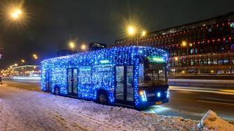 Режим работы 35 маршрутов наземного транспорта продлят в ночь с 18 на 19 января