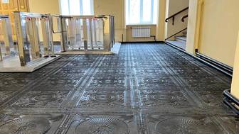 Реставраторы привели в порядок исторические чугунные полы в доме Еропкина