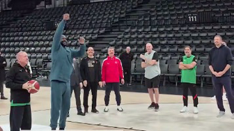 Эрдоган сыграл в баскетбол с Шакилом О'Нилом (видео)