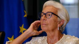 Глава ЕЦБ Лагард ушла с ужина в Давосе во время выступления министра США