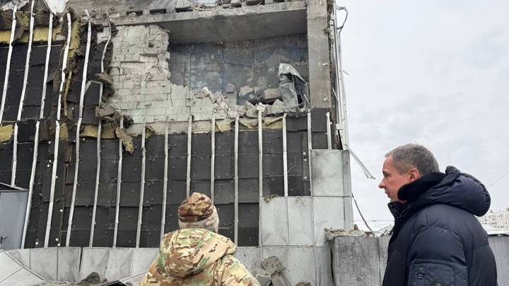 Гладков опубликовал кадры последствий удара ВСУ по центру Белгорода