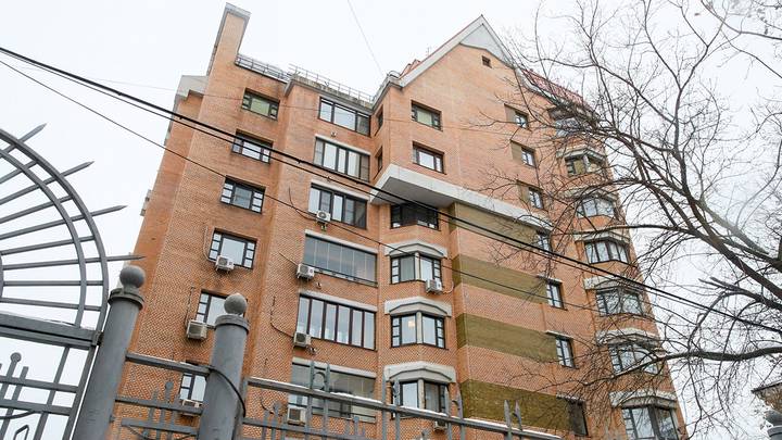 Кто из российских звезд продает недвижимость и за сколько